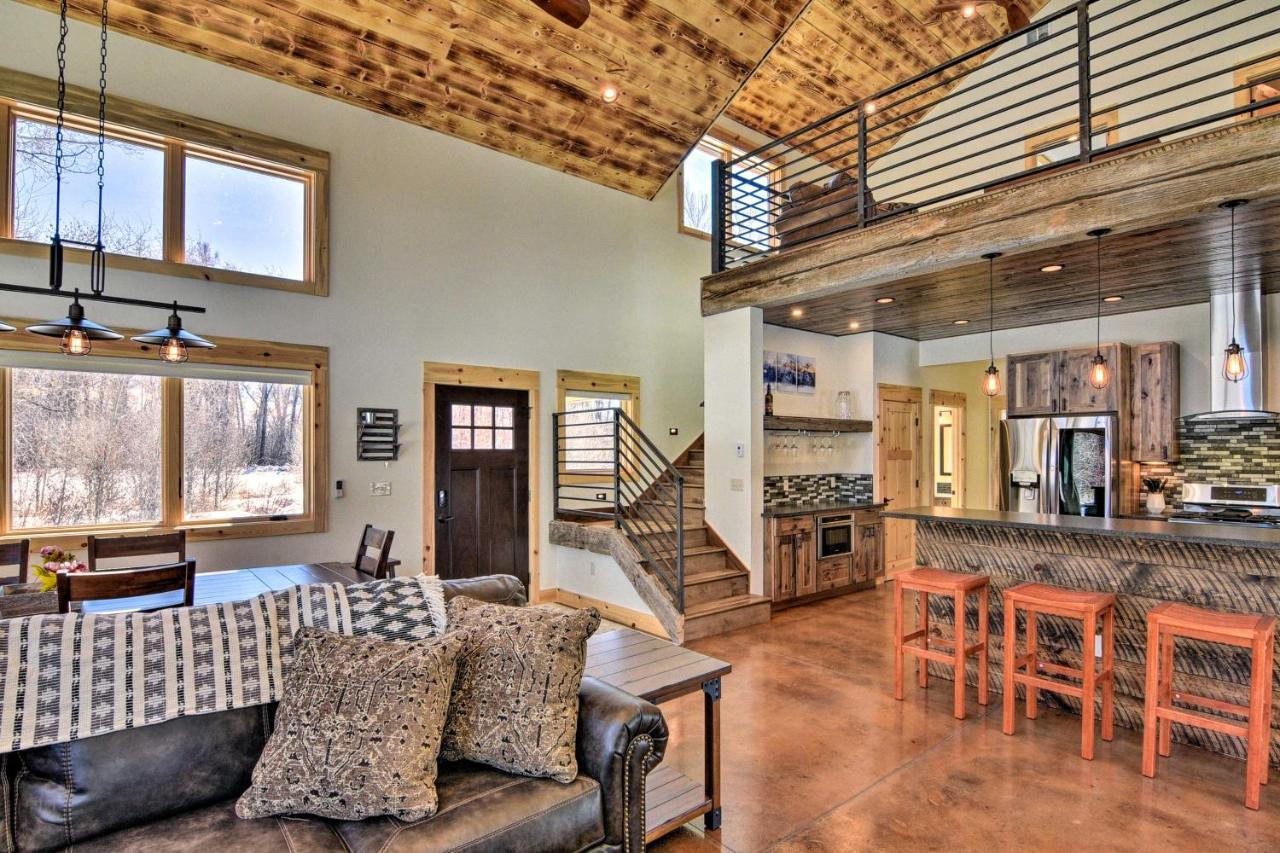 Riverfront Home With Bbq 2 Mi To Downtown Gunnison! Екстер'єр фото